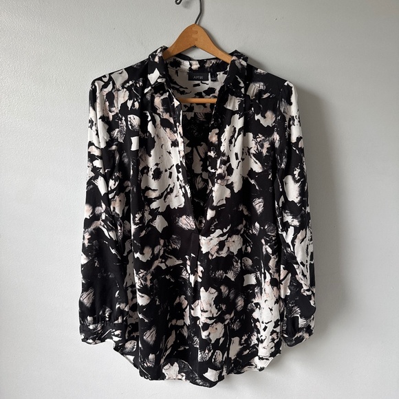 Apt. 9 Tops - APT 9 floral flowy half button up blouse